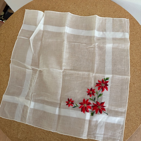 LOT of 12 Vintage Hankerchiefs - Picture 12 of 14